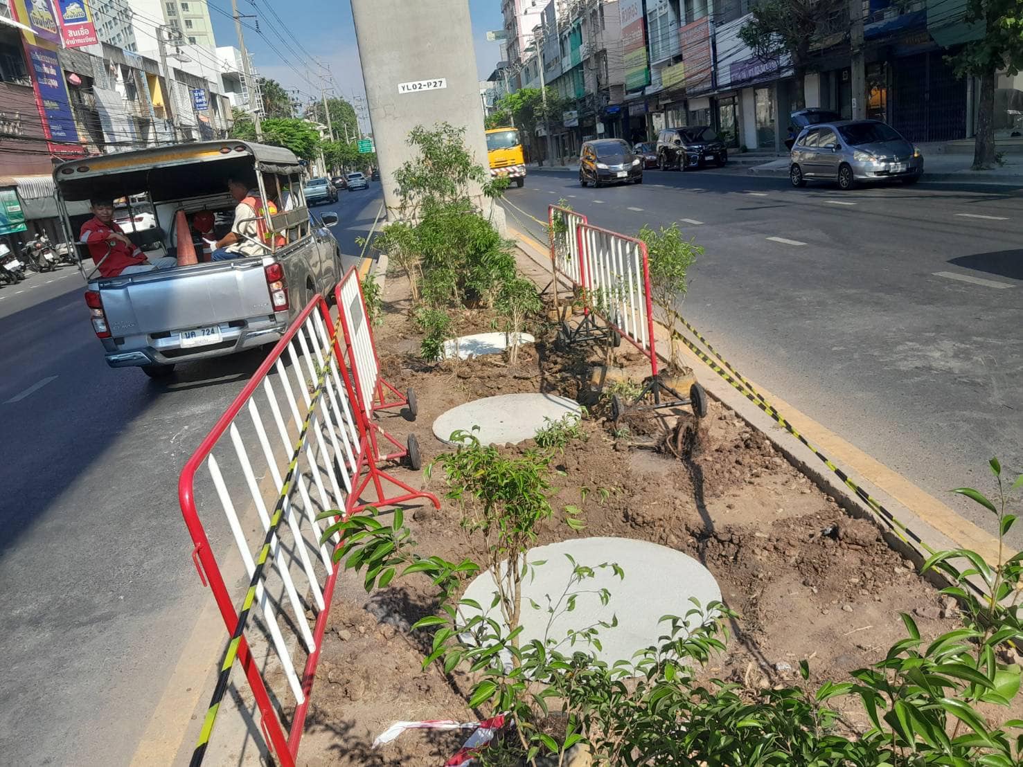 "กฟน." เปลี่ยนฝาบ่อพักท่อร้อยสายไฟฟ้าใต้ดินด้วยคอนกรีตชั่วคราวบริเวณ ซ.ลาดพร้าว 49 เรียบร้อย