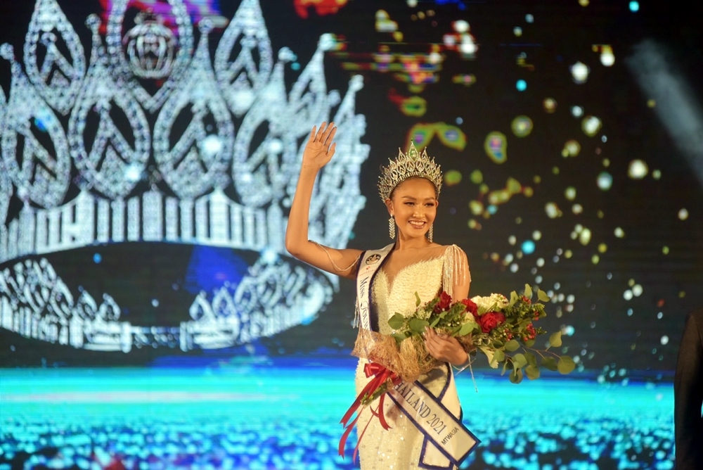 เลเจนด์ สยาม  ได้สาวสวย เก่ง ทันสมัย จากเมืองปลาทู ต่อยอดใช้สื่อดิจิตอล ในฐานะทูตการท่องเที่ยว