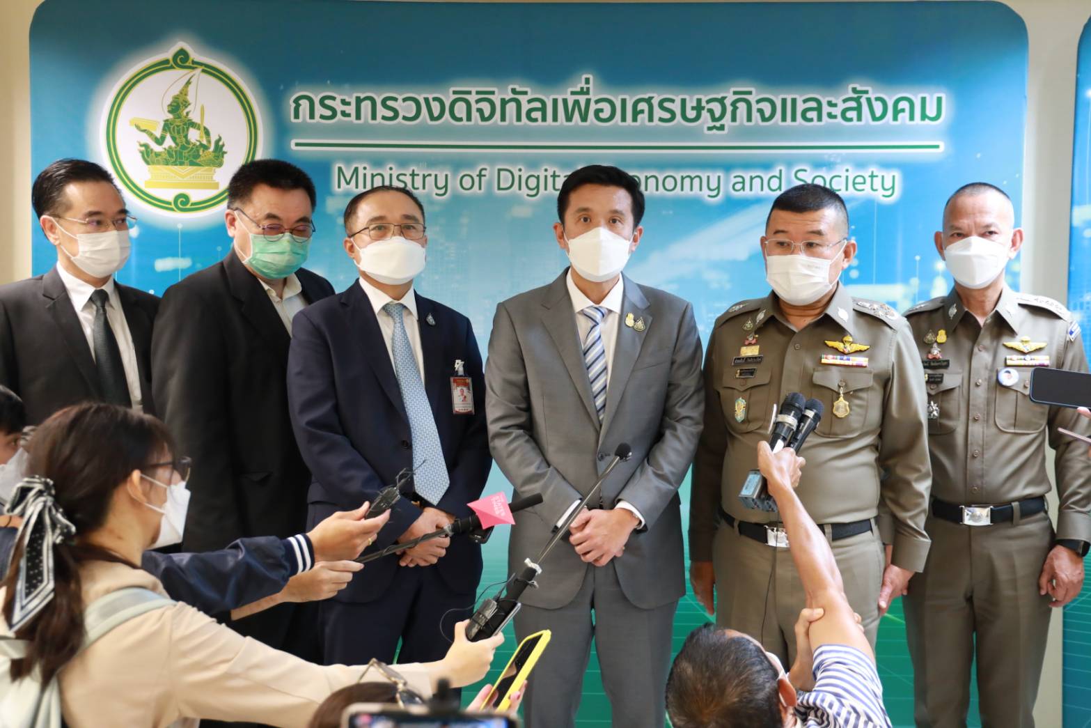 ศาลสั่งฟัน 184 คดี ความผิดออนไลน์ สั่งปิดกว่า 4,700 URLs ด้าน DES จับมือสตช. เร่งแก้ปัญหาหลอกลวงปชช.ผ่านสื่อออนไลน์ 