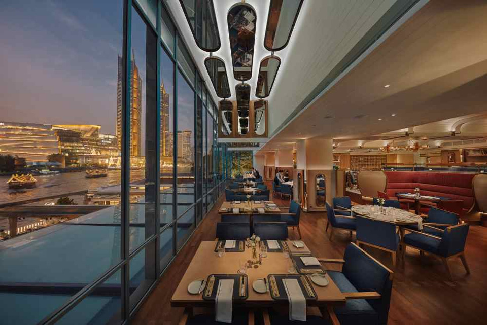 บุฟเฟต์ซีฟู้ดมื้อค่ำสุดหรู “Lord Jim’s” โรงแรมหรู Mandarin Oriental Bangkok เสิร์ฟความอร่อยริมเจ้าพระยา