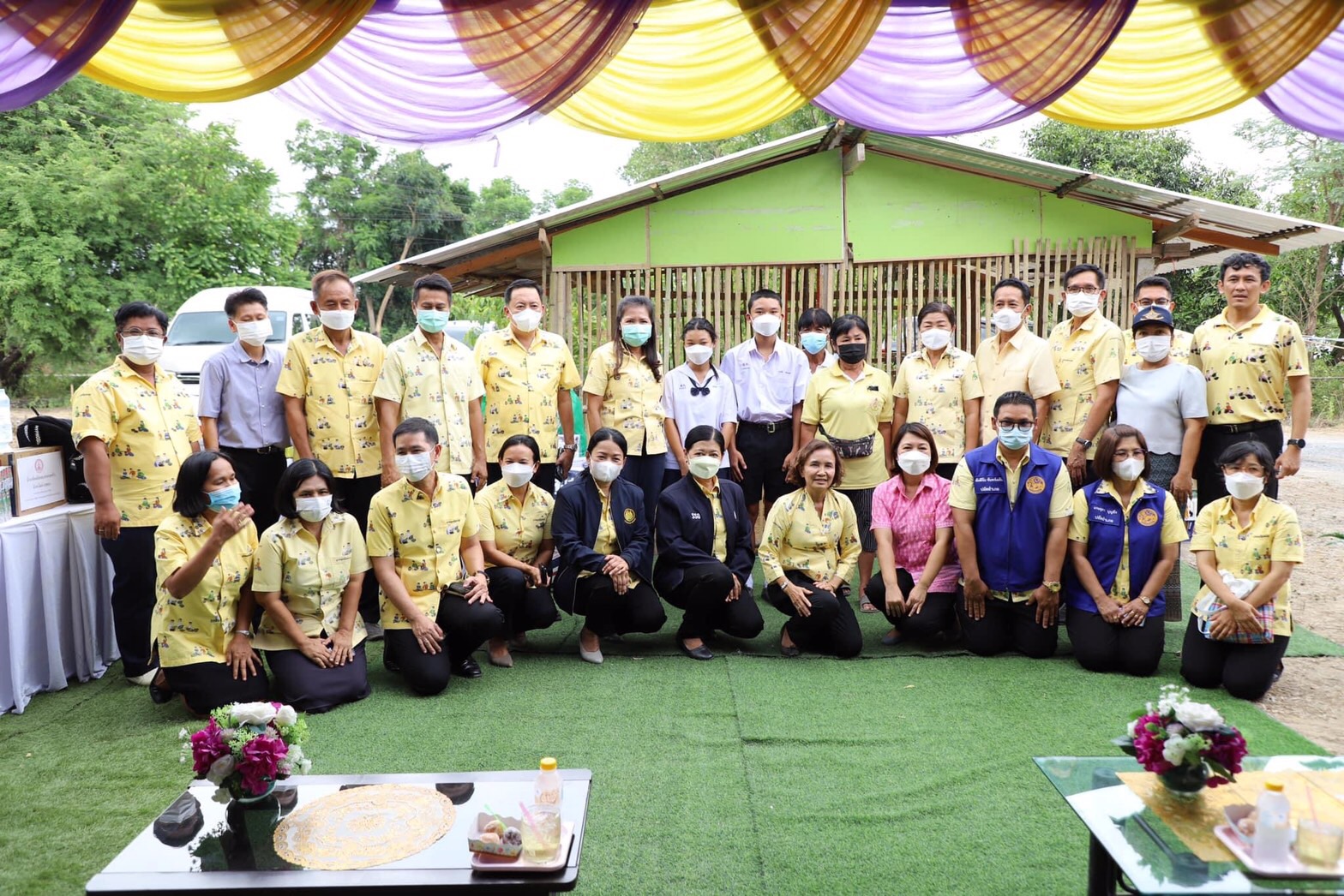 อ่างทองลงพื้นที่เยี่ยมบ้านครอบครัวนักเรียนทุนพระราชทานเพื่อการศึกษาสงเคราะห์ฯ 