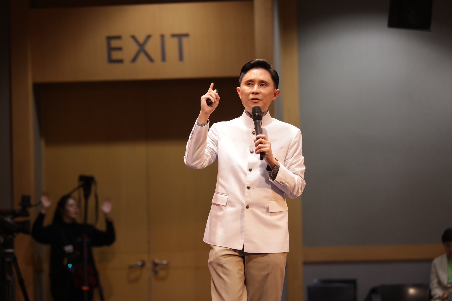 อย่าโทษแต่กัญชา!“อ.ปานเทพ”ดึงสติฝ่ายต้าน ยกงานวิจัยต่างชาติ หลังกัญชาปลดล็อก เด็กเรียนจบเพิ่มขึ้น