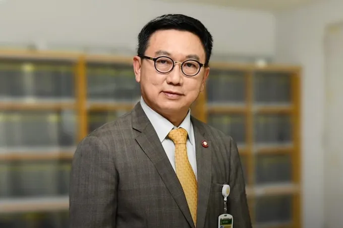 "ดิเรกฤทธิ์" หนุน "ดีเอสไอ" ทำถูกต้องแล้ว เดินหน้าฟันอาญาฮั้วเลือกตั้ง สว.