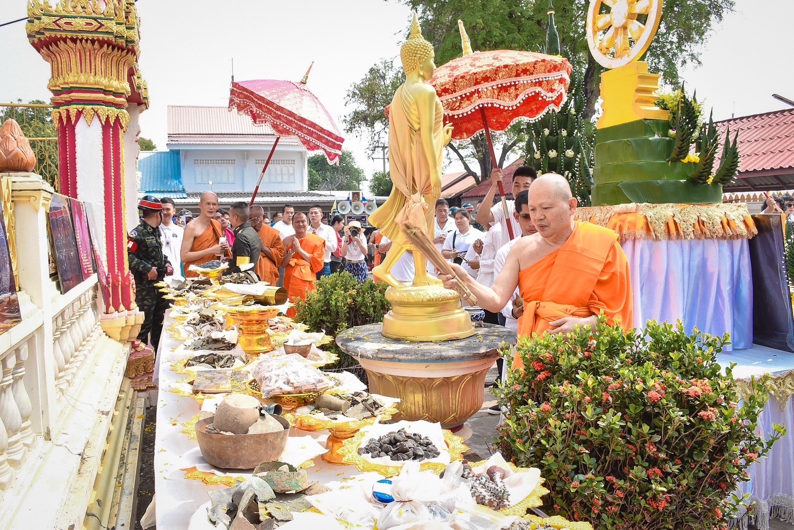 ร้อยเอ็ด บวงสรวงเพื่อจัดสร้างหลวงปู่ทวด วัดพระธาตุพนมวรมหาวิหาร รุ่นเปิดโลก