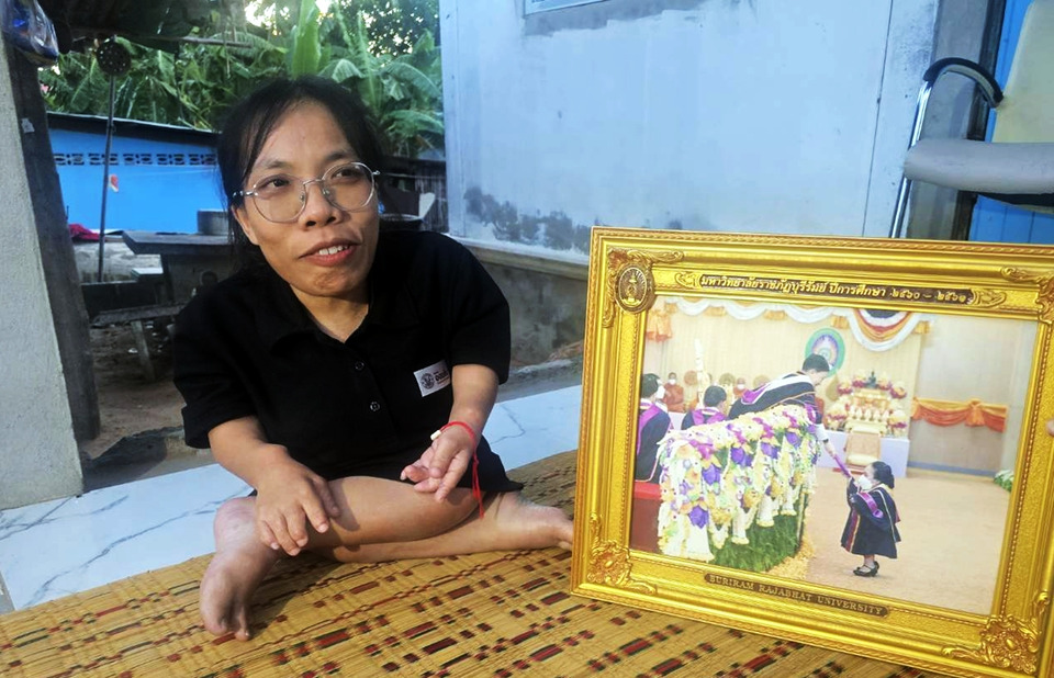 "บัณฑิตจิ๋ว" รำลึกนาทีประทับใจ พระหัตถ์แห่งรัก "พระองค์ภา" พระราชทานปริญญาบัตร