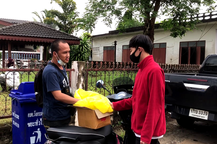 ตำรวจสืบภาค 2 จับผู้ค้าน้ำยาบุหรี่ไฟฟ้ากลางเมืองตราด