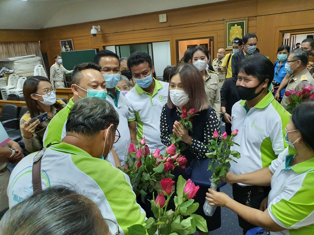 "พ่อเมืองปากน้ำ" เปิดประชุมสภา อบจ.สมุทรปราการครั้งแรก