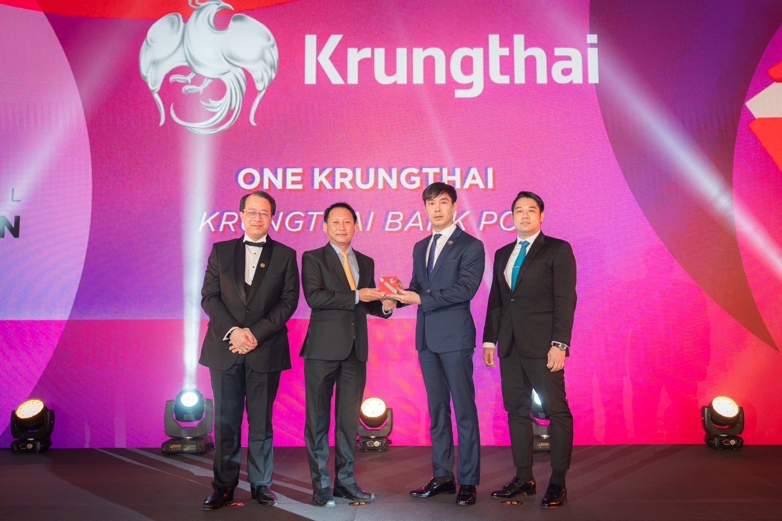 “กรุงไทย” ผงาดเวทีสากล “ONE Krungthai” คว้า 2 รางวัลใหญ่ ตอกย้ำซูเปอร์แอปฯของไทย มุ่งขับเคลื่อนสู่องค์กรดิจิทัล  