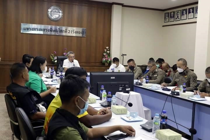 แขวงทางหลวงพิษณุโลกที่ 2 ประชุมบูรณาการเตรียมพร้อมมาตรการลดอุบัติเหตุทางถนนช่วงเทศกาลสงกรานต์