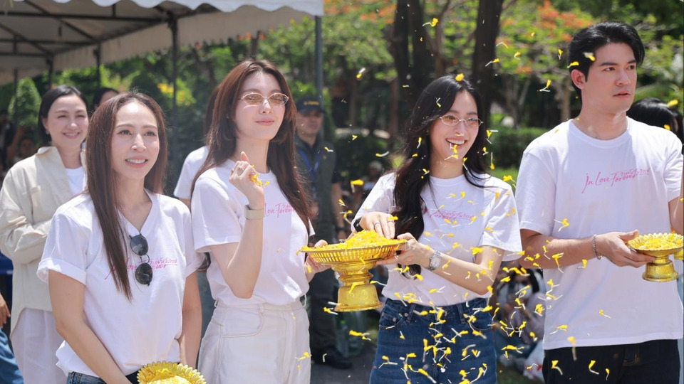สมการรอคอย! “หลิง-ออม” นำทีมบวงสรวง “วาดฝันวันวิวาห์” แฟนคลับไทย-เทศจัดฟู้ดทรัค 18 คัน แห่ขันหมากสุดอลัง