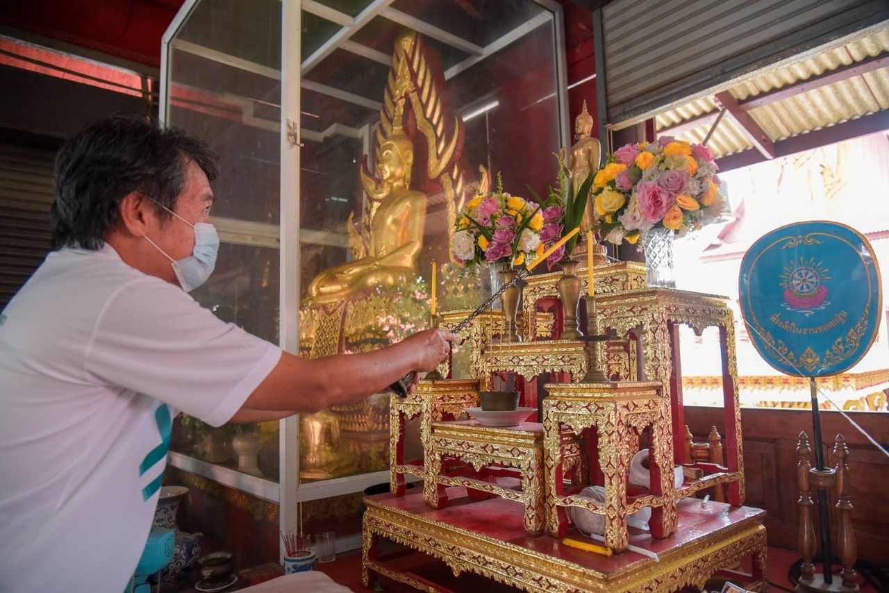 "อยุธยาซิตี้พาร์ค ปันน้ำใจสู่สังคม จัดกิจกรรมจิตอาสา ทำดีเพื่อสังคม ทาสีกำแพงโบสถ์-เมรุวัดกะสังข์" 