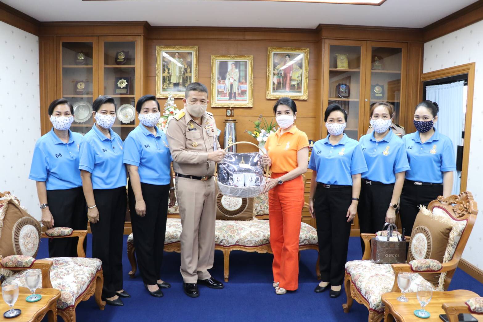 สายธารน้ำใจมอบผ่านทัพเรือภาคที่ 1 เพื่อพี่น้องประชาชนสู้ภัยโควิด 19