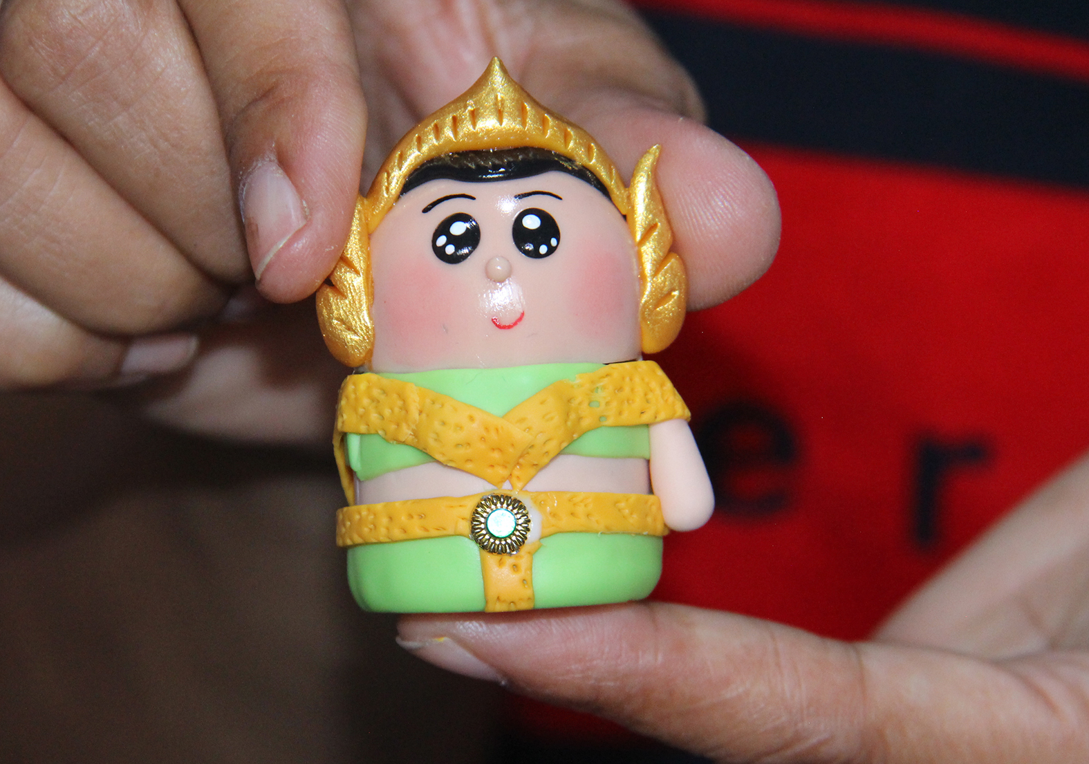     ไอเดียเก๋! ประดิษฐ์ขวดยาหม่องเป็นรูปตุ๊กตาในวรรณคดีไทย