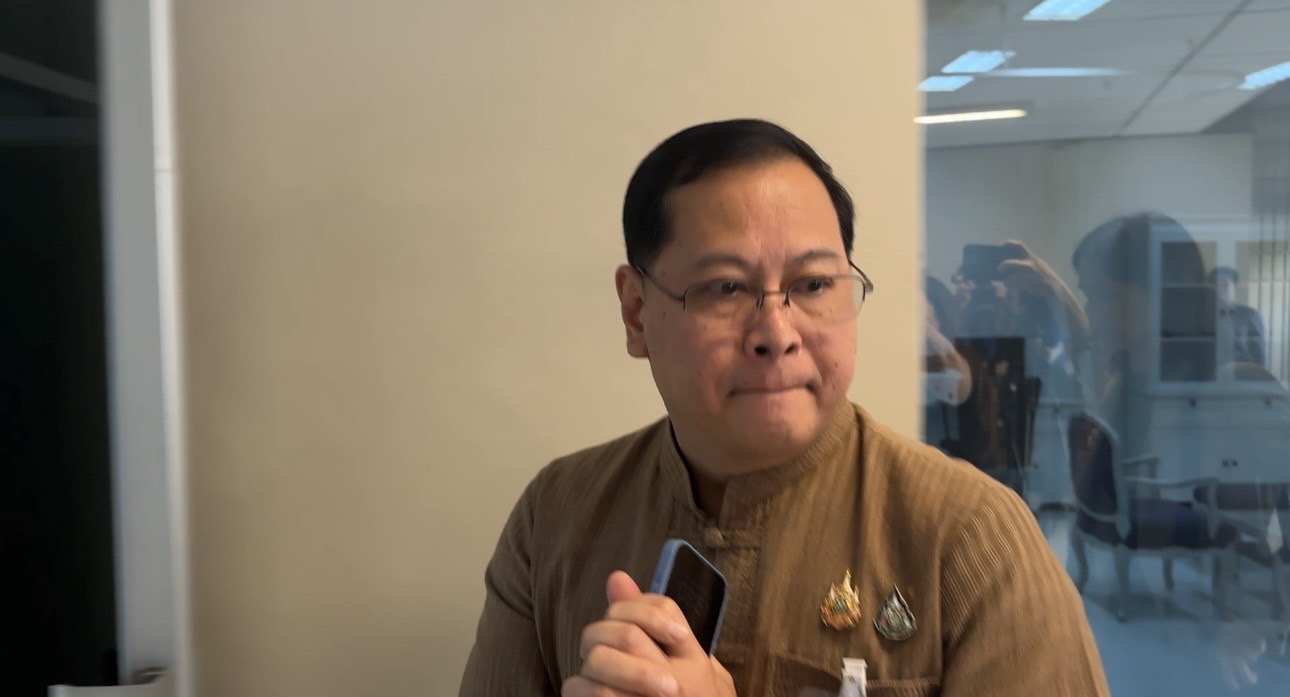 "เลขาฯกฤษฎีกา" ไม่ออกความเห็น ให้รอศาล รธน. วินิจฉัยปม "ภูมิธรรม-ทวี" รับคดีฮั้วเลือกสว. สิ้นสุดความเป็นรมต.หรือไม่