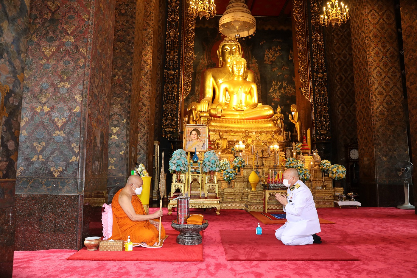 โปรดเกล้าฯ ข้าราชการในพระองค์ บำเพ็ญพระราชกุศล  เนื่องในโอกาสวันเฉลิมพระชนมพรรษาสมเด็จพระพันปีหลวง