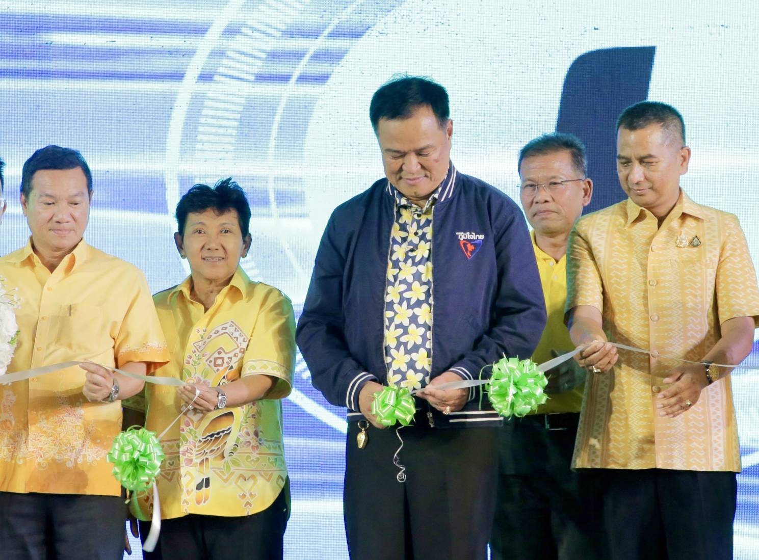 รองนายกฯอนุทิน เปิดงานวันส้มโอขาวแตงกวาและของดีศรีท้องถิ่น จังหวัดชัยนาท ประจำปี 2567