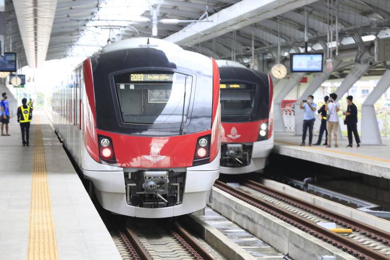 เตรียมออกบัตรโดยสารรายเดือนรถไฟฟ้าสายสีแดง ร่วมกับ รถเมล์ปรับอากาศ เริ่มใช้พ.ค.นี้ 