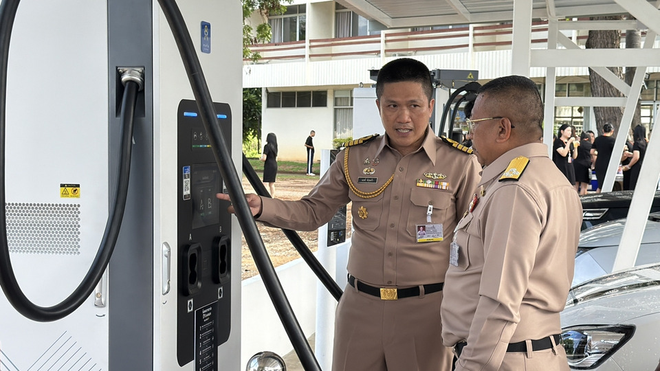 กองทัพเรือเปิดสถานีชาร์จ EV สัตหีบ รองรับรถยนต์ไฟฟ้า 24 ชั่วโมง