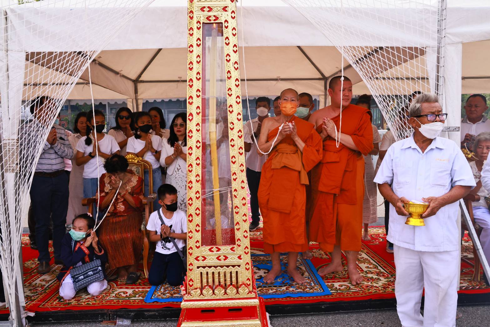 รองอธิบดีอัยการสืบสวน ร่วมเป็นเจ้าภาพเททองหล่อองค์พระพุทธสุวรรณพรรณวิจิตร ประจำวัดละหารไร่ จ.ระยอง 