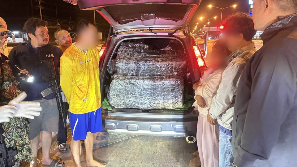 ยาบ้าทะลัก 3.6 ล้านเม็ด! สนธิกำลังปิดล้อมสี่แยกยางตลาด รวบ 3 นักค้ายา