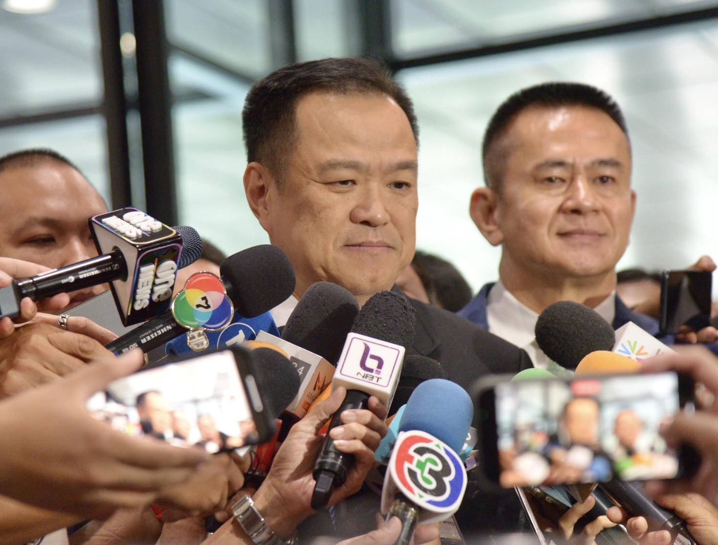 “อนุทิน” แจงเงื่อนไขร่วม “เพื่อไทย” ไม่แก้ ม.112 ไม่เอา "รัฐบาลเสียงข้างน้อย" บอกอย่าเพิ่งพูดถึงพรรคอันดับ 3 