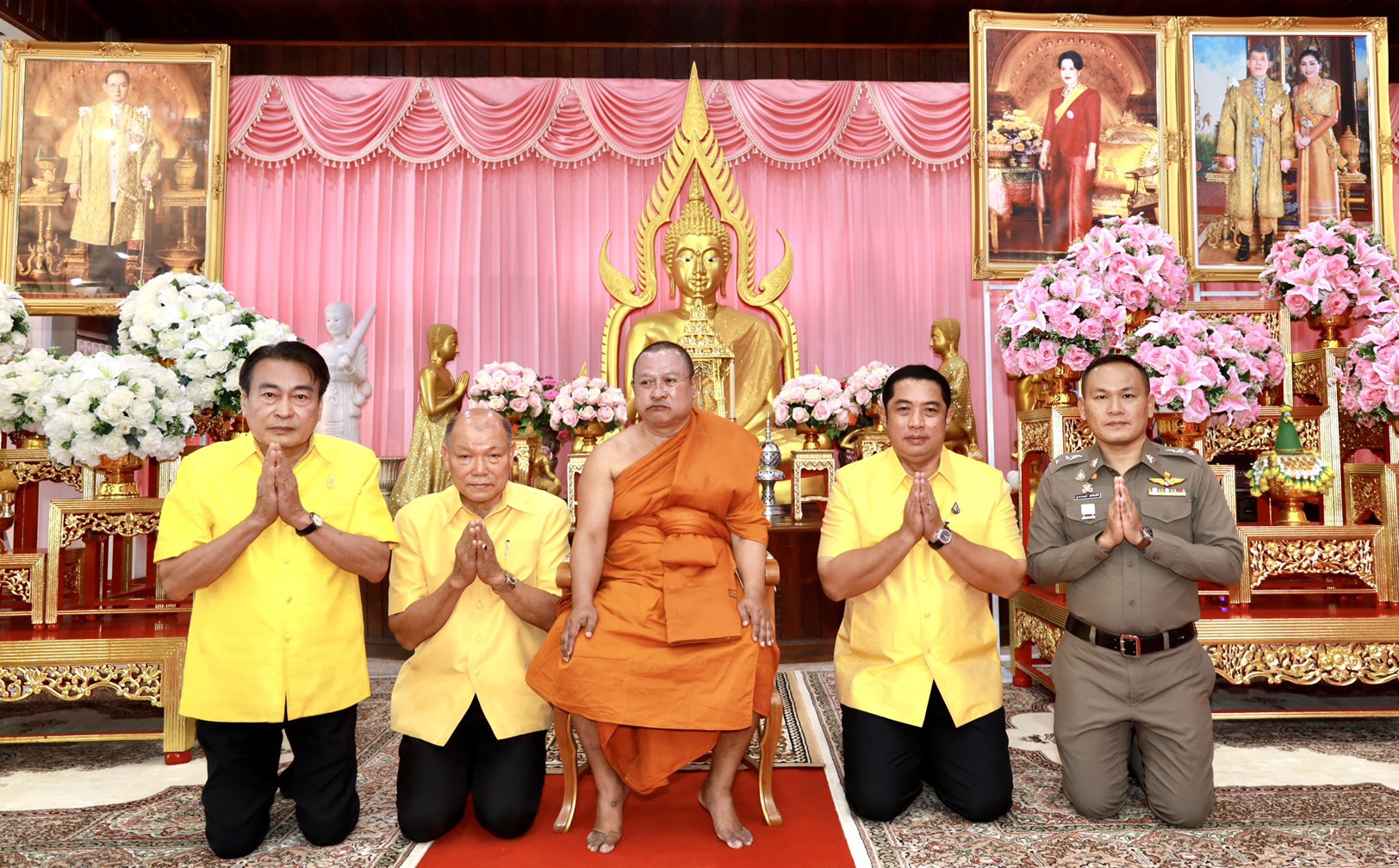 เมืองพัทยาเจริญพระพุทธมนต์ให้แผ่นดินและปวงชนชาวไทย เนื่องในโอกาสวันชาติ และวันพ่อแห่งชาติ 