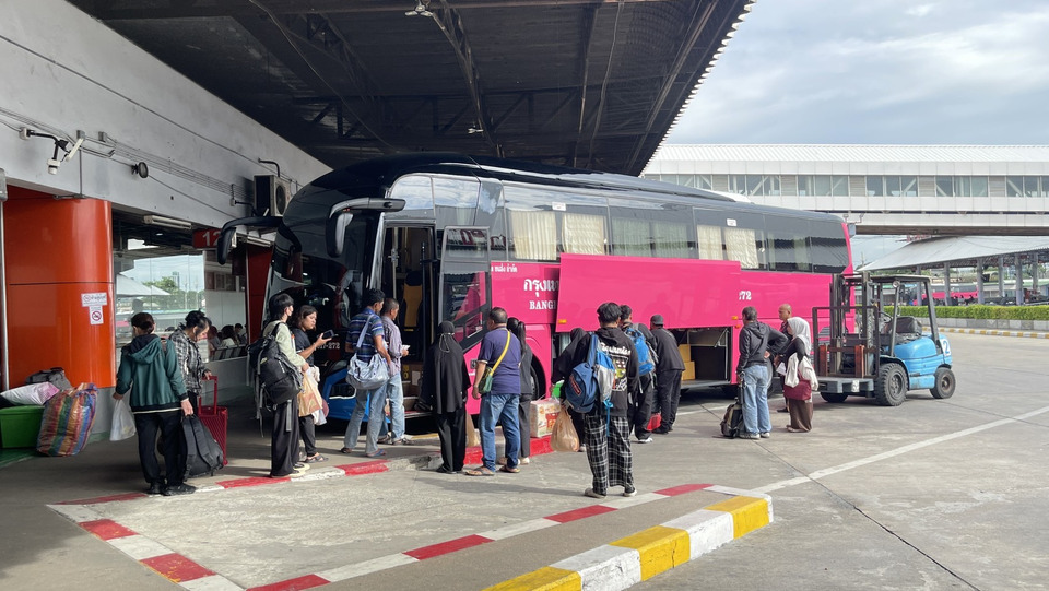 BKS จัดรถโดยสาร-พื้นที่จอดรถสถานีขนส่งฯ 3 แห่ง อำนวยความสะดวกปชช.เดินทางถวายสักการะพระศพ “เจ้าฟ้าพัชรกิติยาภาฯ”