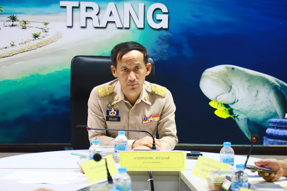 ผู้ว่าฯ ตรังรับนโยบายรัฐบาล นายกฯ ชี้ถอดบทเรียนอุทกภัย-ทำงานดูแลประชาชน 