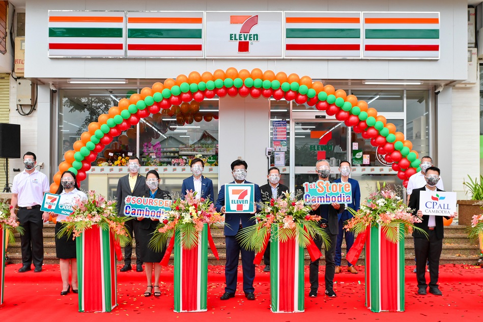 เปิดแล้ว! ร้านเซเว่น อีเลฟเว่นสาขาแรกในกัมพูชา 