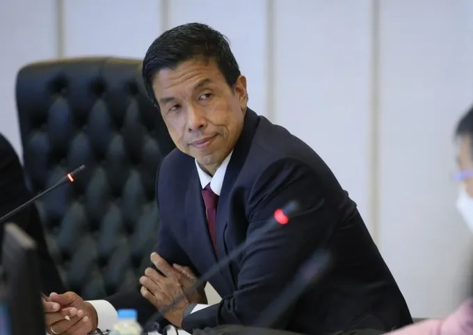 "ชัชชาติ" เผยวางแผนให้ กทม.เดินรถเมล์เอง จ่อจัดระเบียบหาบเร่เปิดพื้นที่คนรุ่นใหม่-เอกชน 