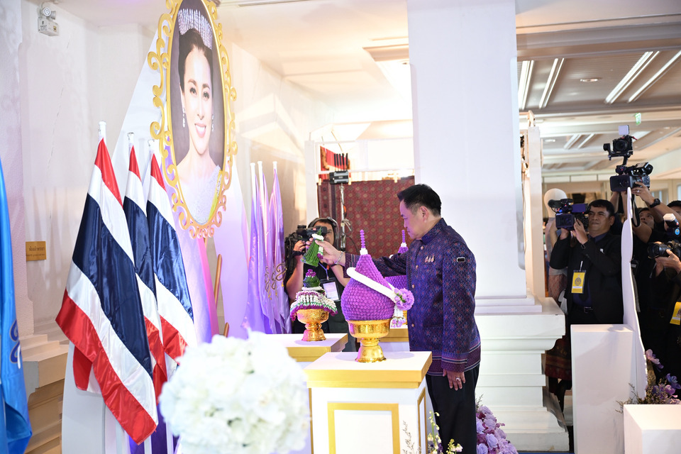 “อนุทิน” เปิดมหกรรมไหมไทย ประกาศปี 2569 “ปีทองผ้าไทย” ดันผ้าไหมสู่เวทีโลก หนุนเศรษฐกิจสร้างสรรค์–พลังวัฒนธรรมไทย