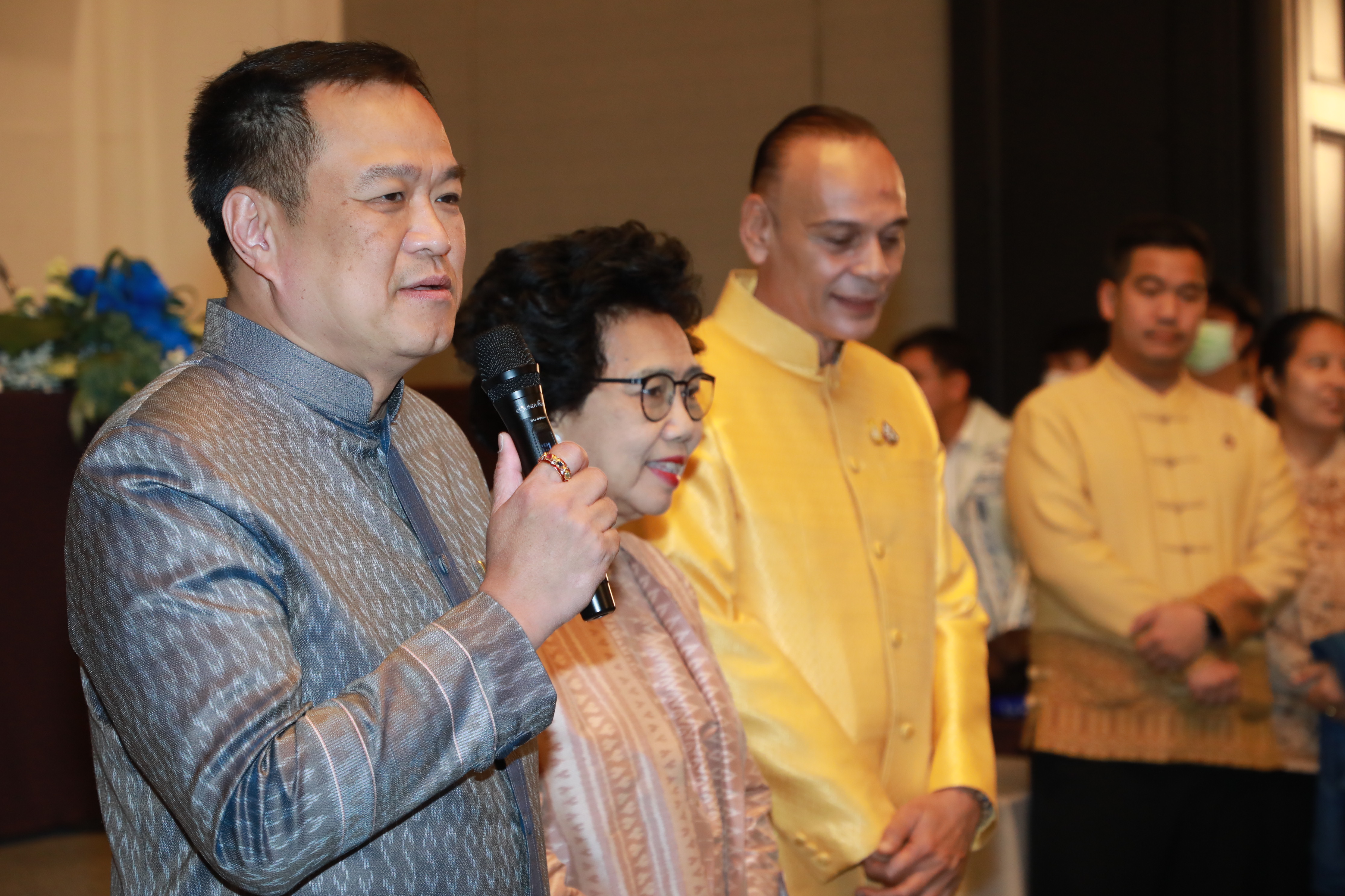 "มท.1" สั่งสลายขั้ว ! ลั่นมหาดไทยยุคนี้ "สิงห์ไม่มีสี"  ไร้เส้นสาย กาทิ้ง "นโยบายเลือกตั้งผู้ว่าฯ" เล็งปลูกฝังค่านิยมเยาวชนภูมิใจ "สถาบัน" 