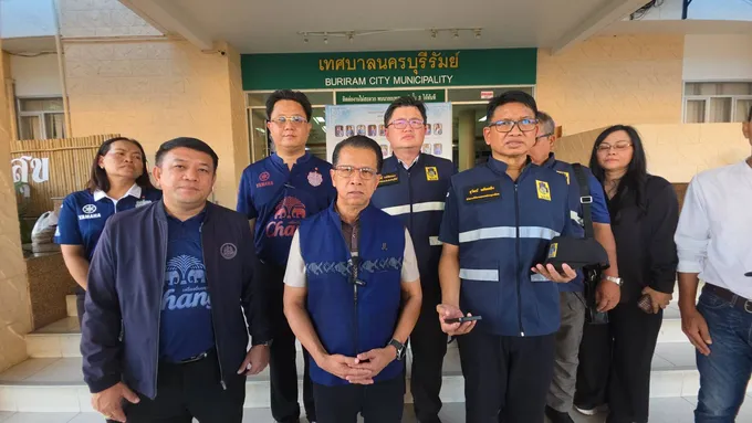 รองผู้ว่าฯ ตรวจอาคารเทศบาลบุรีรัมย์ ยืนยันปลอดภัย ไม่พบรอยร้าวใหม่ เตรียมเปิดทำการตามปกติ