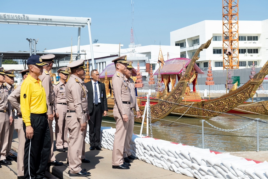 ผบ.ทร. ตรวจความพร้อมซ้อมใหญ่เสมือนจริง "ขบวนพยุหยาตราทางชลมารค" ครั้งแรก