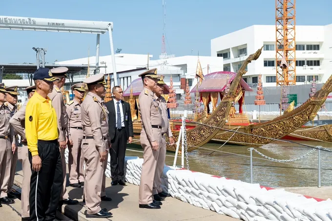 ผบ.ทร. ตรวจความพร้อมซ้อมใหญ่เสมือนจริง "ขบวนพยุหยาตราทางชลมารค" ครั้งแรก