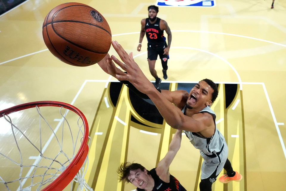"เวมบันยาม่า" สร้างตำนาน! บล็อกต่อเนื่อง 100 เกม คนที่ 3 ประวัติศาสตร์ NBA