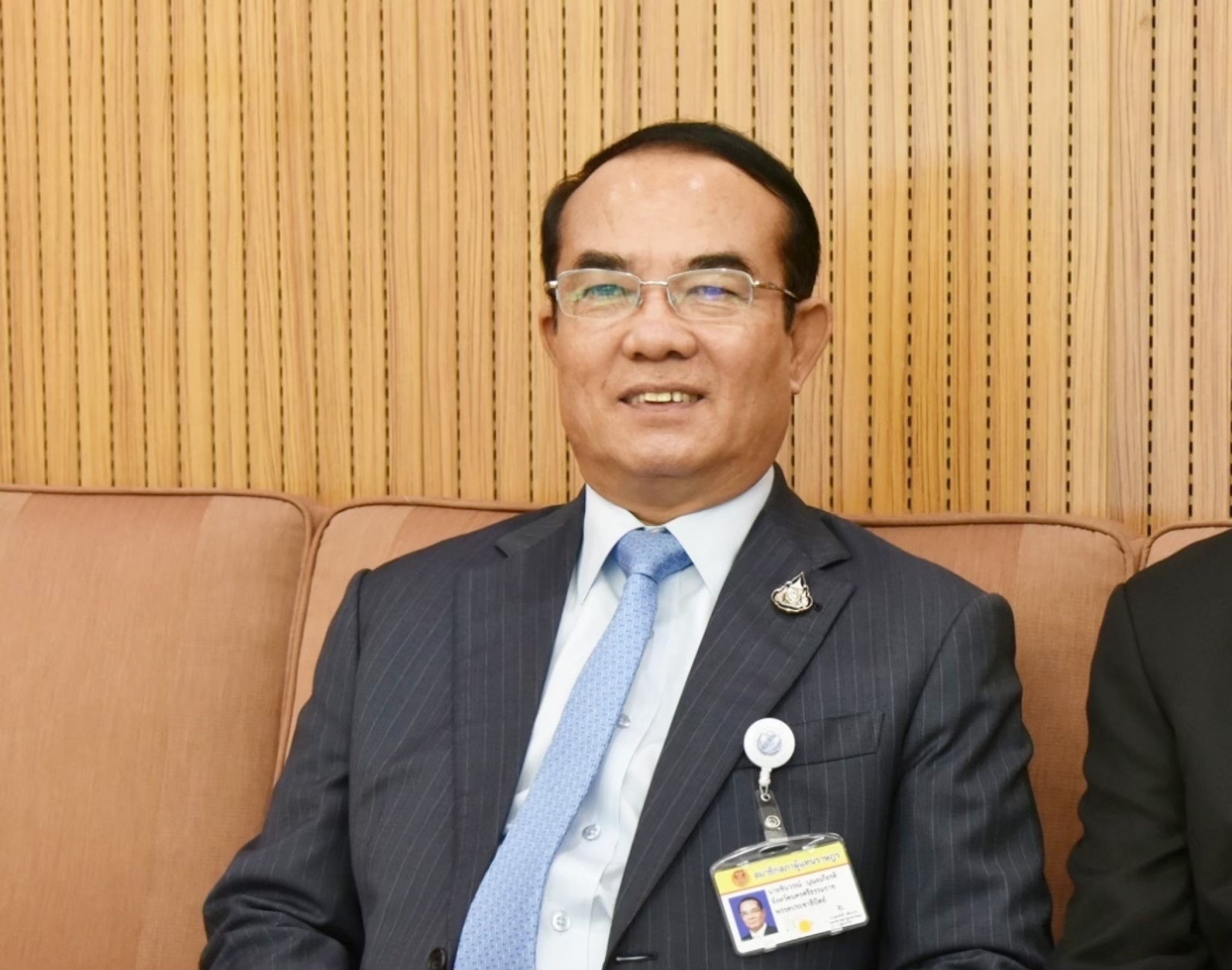 "ชินวรณ์" เตือน "วิป3ฝ่าย" ต้องชัดเจนหลังรัฐสภาล่ม หวั่นเป็นข้ออ้างรัฐบาลขาดเสถียรภาพ จนยุบสภาฯได้