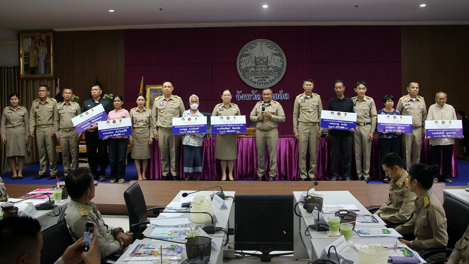 ร้อยเอ็ดมอบงบซ่อมแซมแหล่งน้ำขนาดเล็ก พร้อมมอบโล่–ประกาศเกียรติคุณหลายสาขา