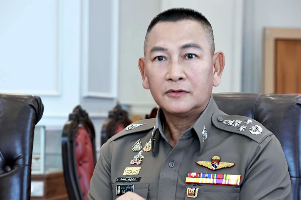 “บิ๊กต่าย” สั่งเร่งตรวจสอบตำรวจพาผู้ต้องหาลักลอบนำข้อสอบออกจากโรงพัก