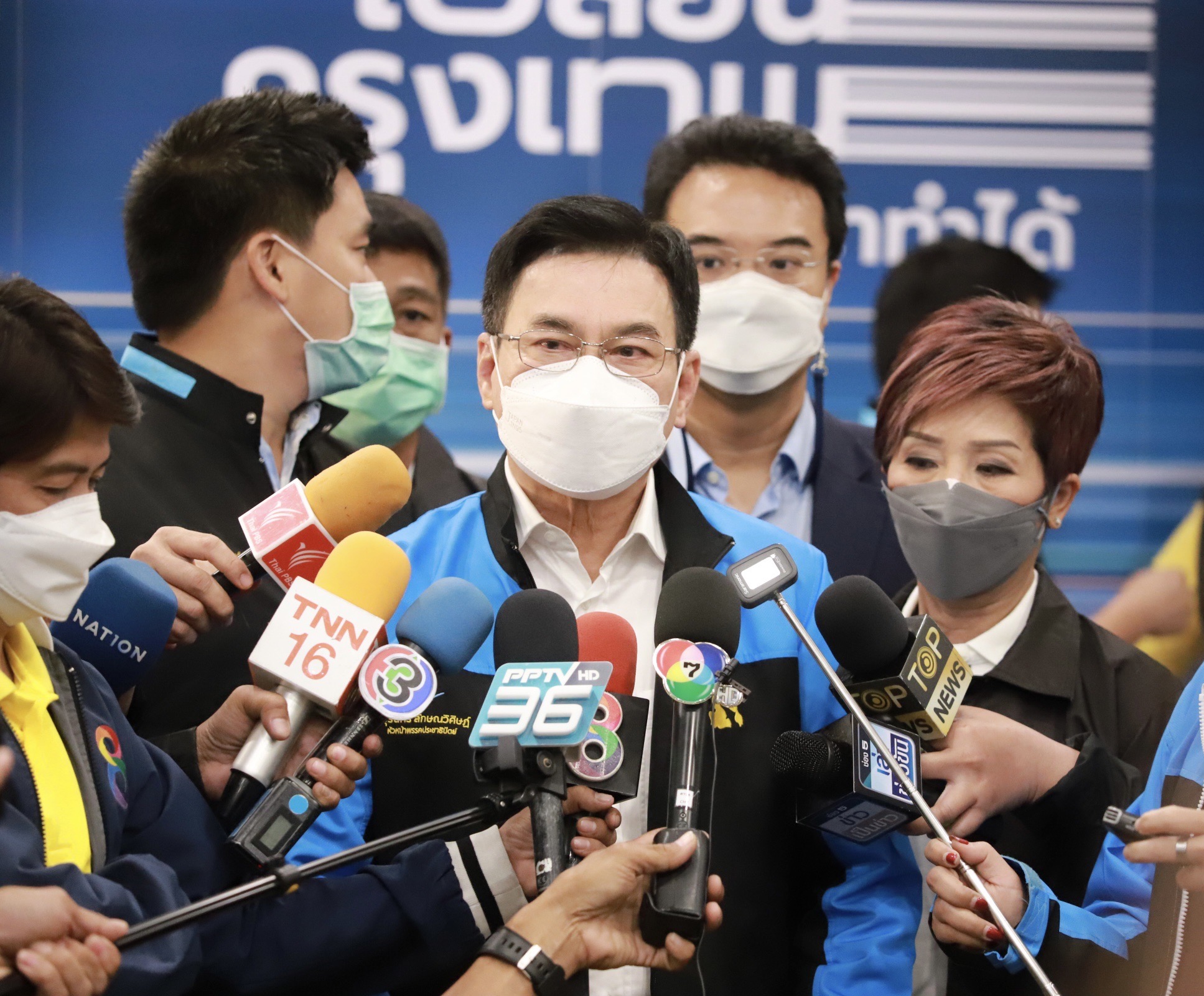 "จุรินทร์" ให้ "องอาจ" เลือกเฟ้นผอ.เลือกตั้งกทม. พร้อมประสาน "อภิสิทธิ์" ช่วย