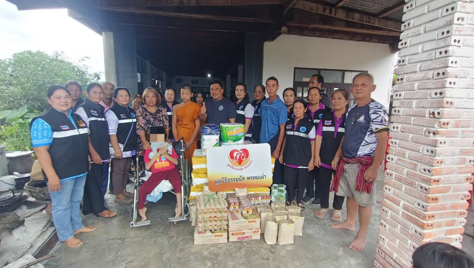 "ไตรสณคมน์" สส.มุกดาหาร รุดช่วยครอบครัวยากไร้ สามีติดเตียง–หลานพิการ เร่งประสานช่วยเหลือ 