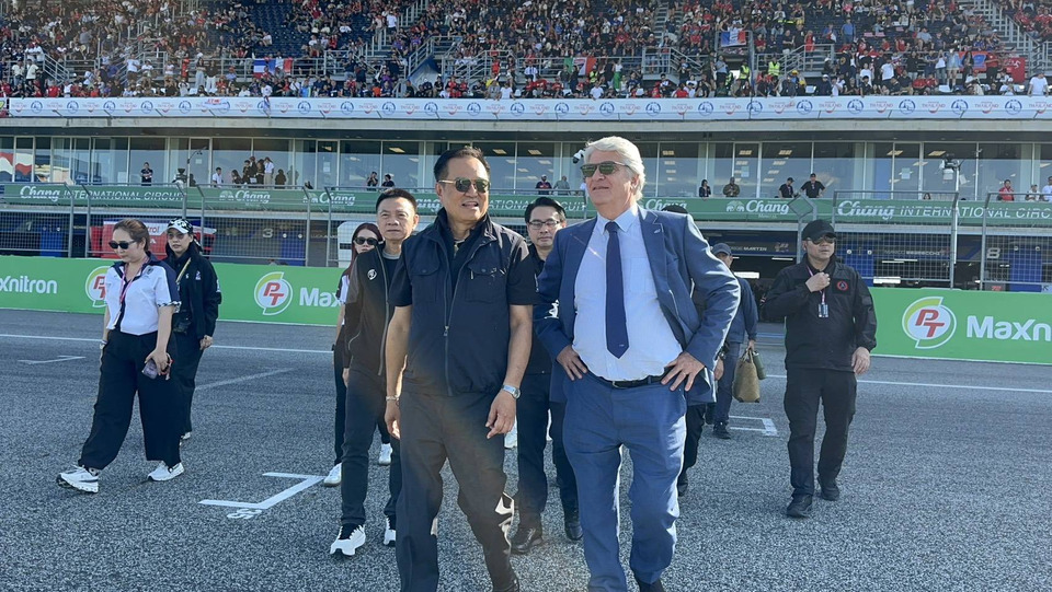 "นายกฯหนู" ควง "เนวิน" เปิดโมโตจีพี 2026 โชว์ขี่รถแข่ง เปิดยิ่งใหญ่ เพลงชาติกระหึ่มสนาม