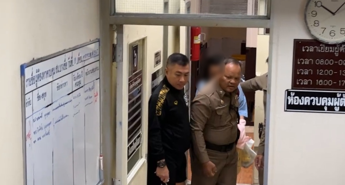 คุมตัว ภรรยาสันติ อดีตนักมวย ส่งฝากขัง ตร.เร่งไล่ล่า"สันติ" ดำเนินคดี