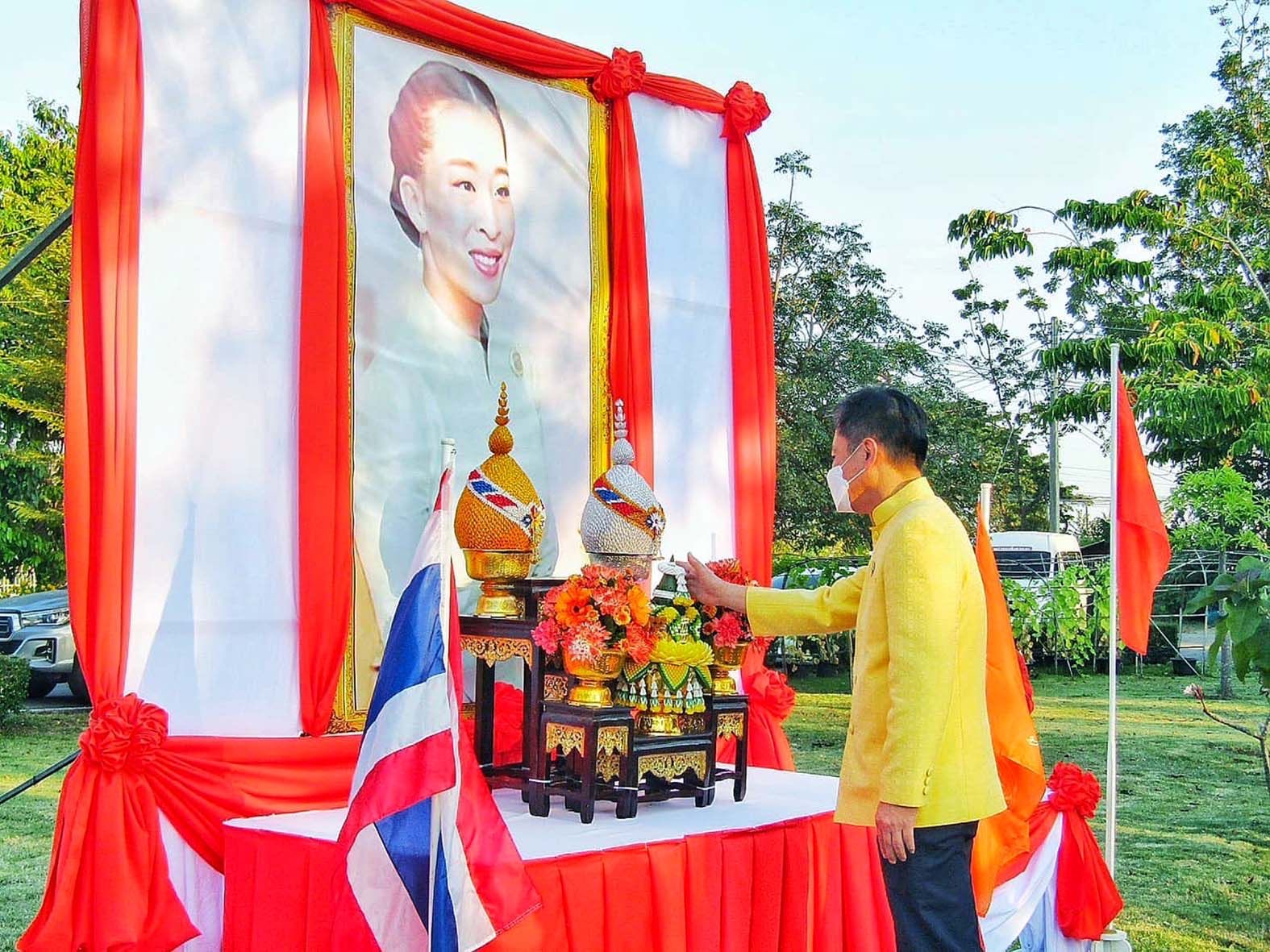 ผู้ว่าฯประจวบคีรีขันธ์ นำหน่วยงานทำบุญ ถวายเป็นพระราชกุศล แด่ "พระองค์ภา" ให้ทรงหายจากพระอาการประชวร