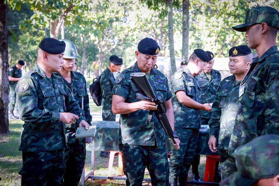 ผบ.ทบ.ลงพื้นที่ตรวจการฝึกทหารใหม่อุบลฯ ย้ำดูแลใกล้ชิด–เน้นความปลอดภัยกำลังพล
