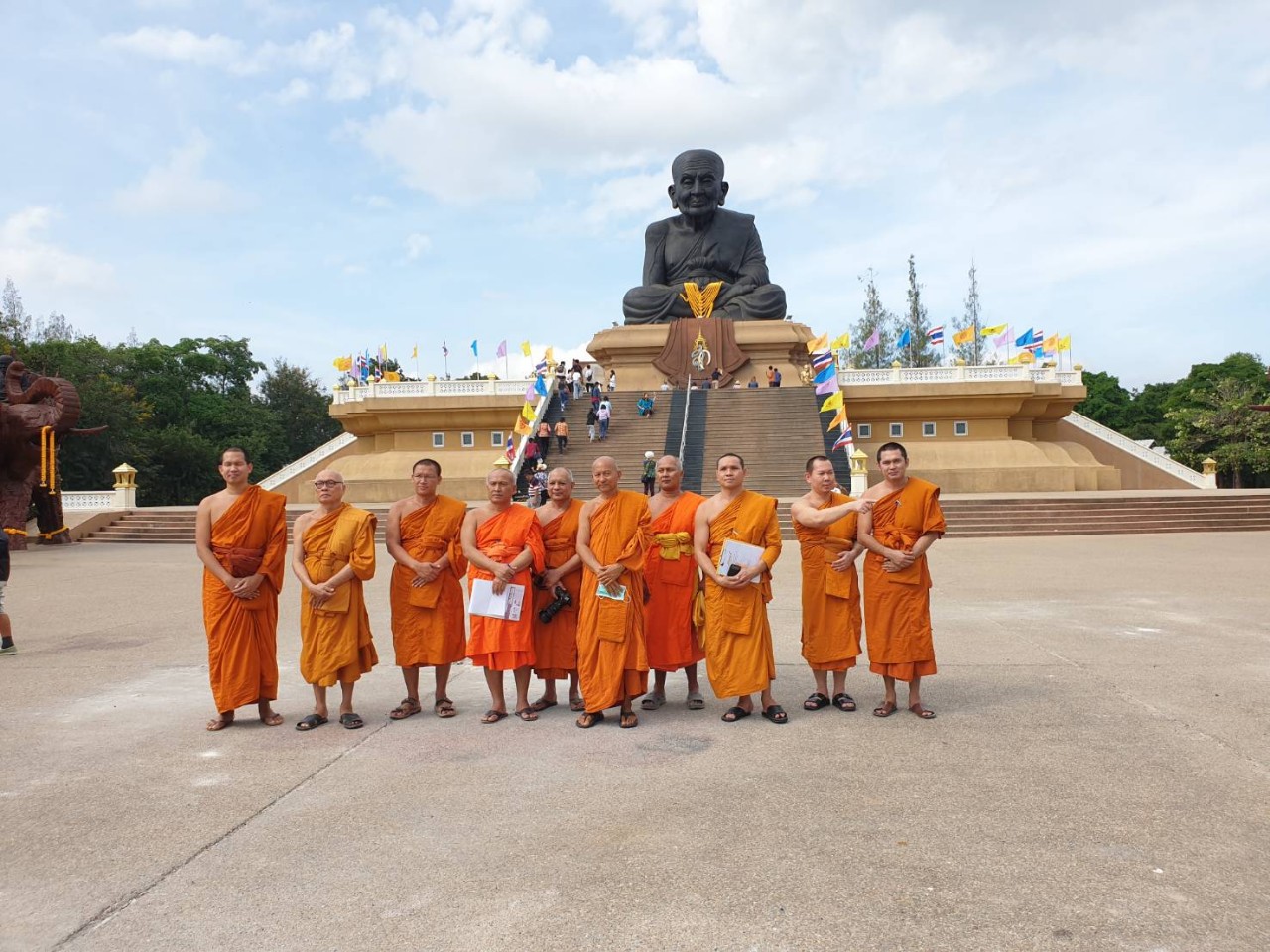 ห้วยมงคล  เข้าโครงการวัดประชารัฐสร้างสุข หนกลางภาค15