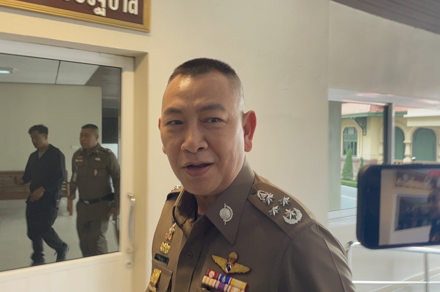 "ผบ.ตร." เผย "พล.ต.ท.อัครเดช" ดำเนินการออกหมายจับผู้ต้องหา "คดีดิไอคอน" ล็อต 2 อยู่