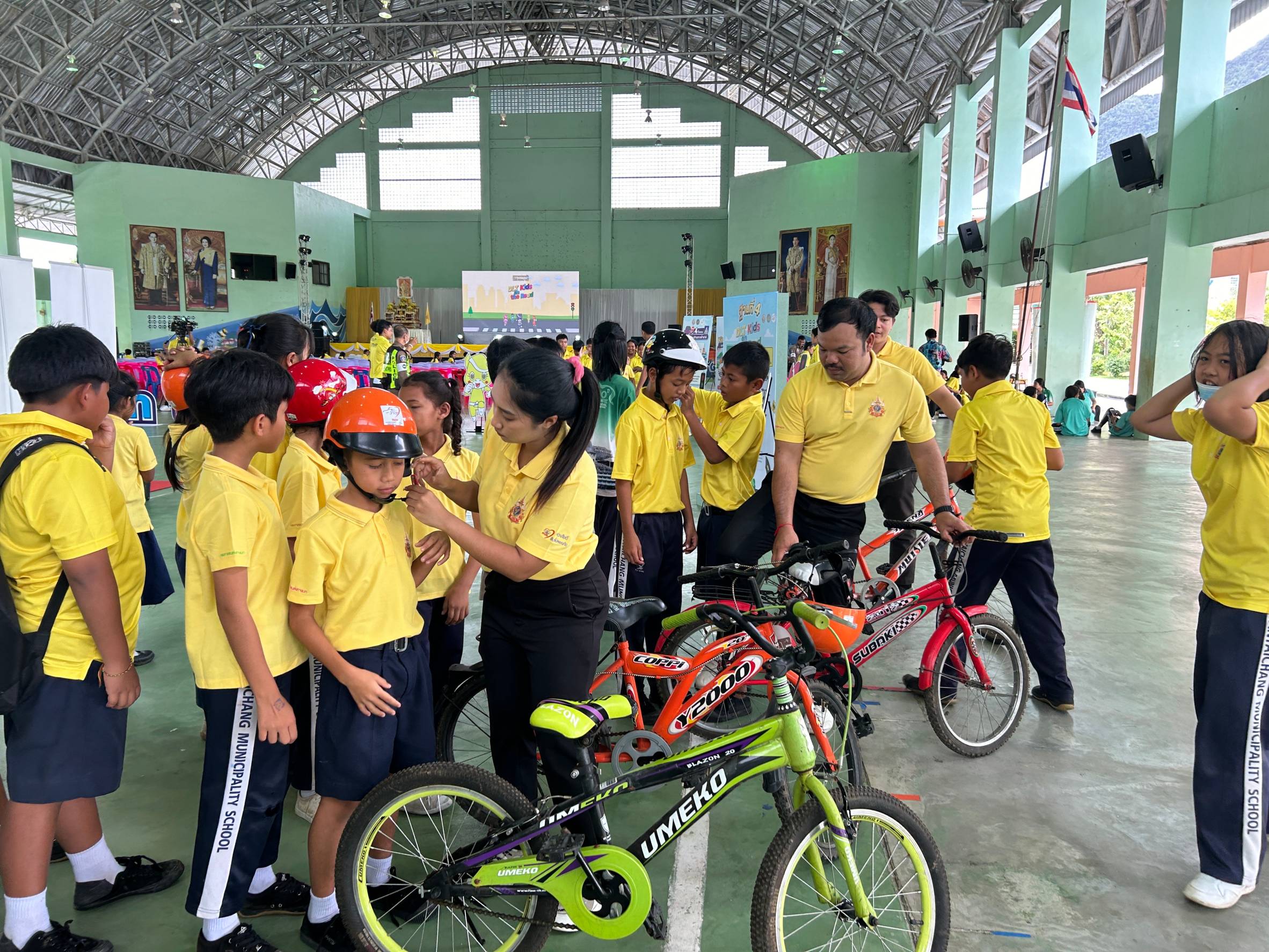 สำนักงานขนส่งจังหวัดพังงาจัดกิจกรรม DLT Kids on the Road เสริมทักษะและประสบการณ์ด้านความปลอดภัยทางถนนแก่เด็กและเยาวชน