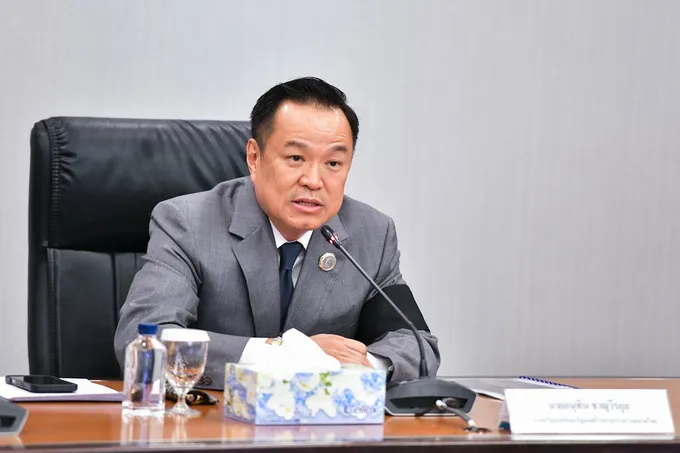 “อนุทิน “ ถามกลางวงประชุมแก้ปัญหาเครนถล่มซ้ำซาก ดำเนินการ บ. อิตาเลียนไทยฯยังไง บอกมีที่เดียวในโลกเกิดเหตุสองวันซ้อน ชี้ รฟท. ต้องรับผิดชอบ 