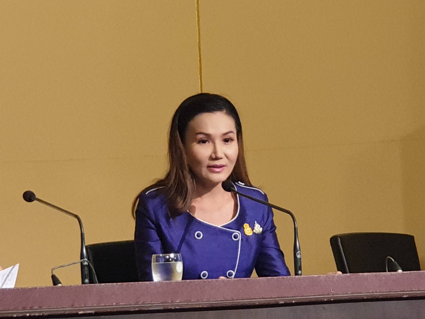 ครม. เห็นชอบตั้งคกก.จัดทำพระไตรปิฎกฉบับภาษาอังกฤษ  ถวายเป็นพระราชกุศล-เฉลิมพระเกียรติ “ในหลวง ร. 10”